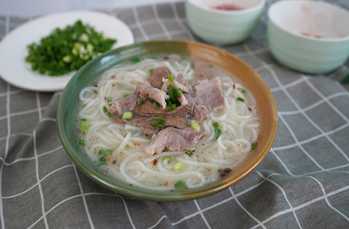 屏边原味汤粉王培训